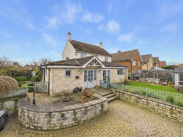 House for sale in Barugh (Great and Little), North Yorkshire