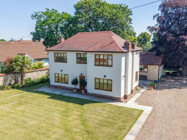 House for sale in Tickhill, South Yorkshire