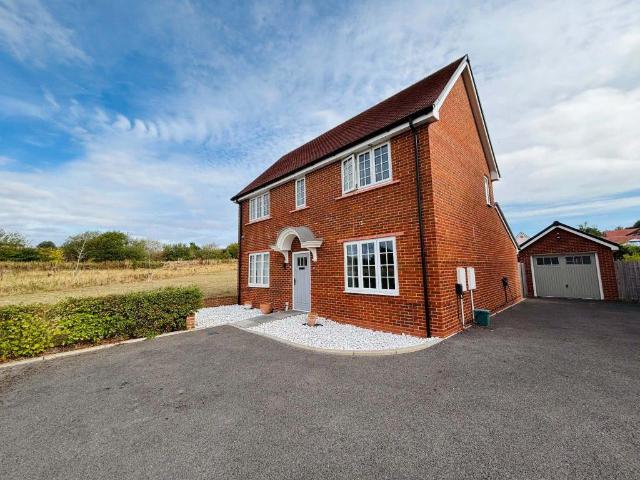House for sale in Thatcham, West Berkshire