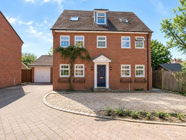 House for sale in North Bourne, Surrey Heath