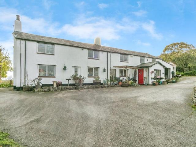 House for sale in Cefnmeiriadog, St Asaph