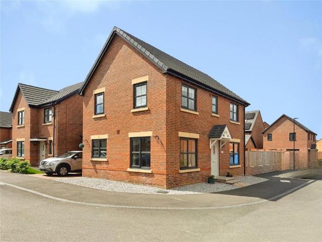 House for sale in Edenthorpe, South Yorkshire