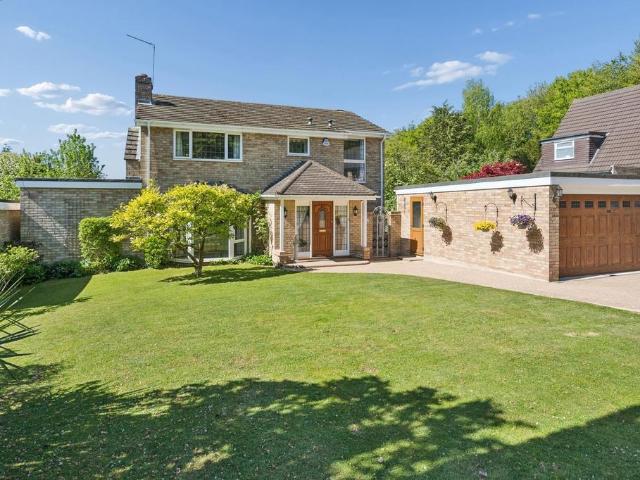 House for sale in Penn, Knotty Green