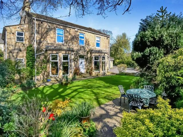 House for sale in Apperley Bridge, West Yorkshire