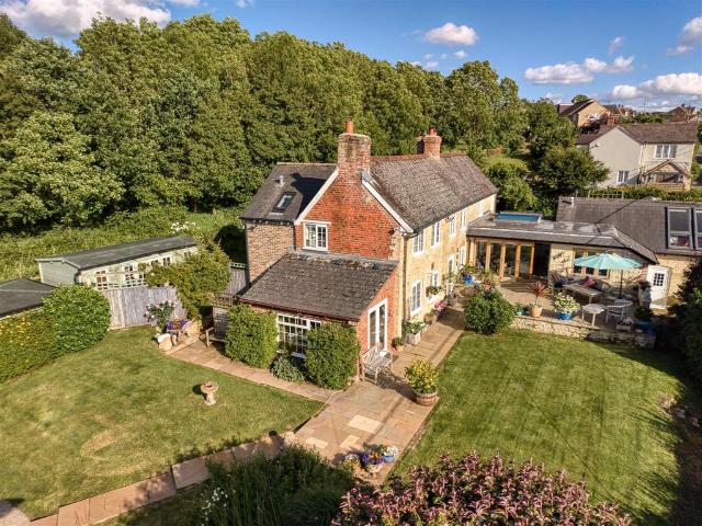 House for sale in Sturminster Newton, Bagber