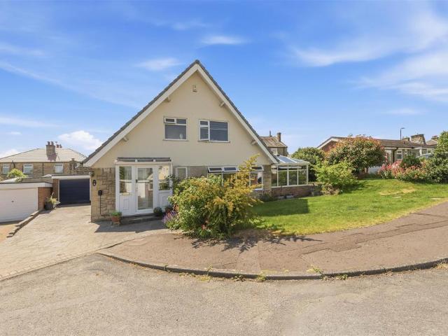 House for sale in Elland, West Yorkshire