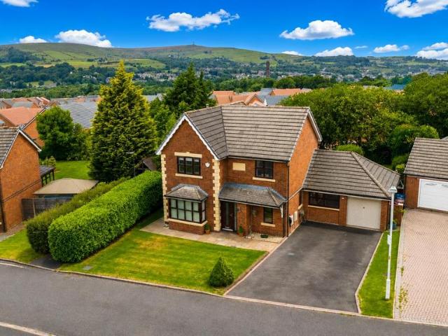 House for sale in Blacksnape, Darwen