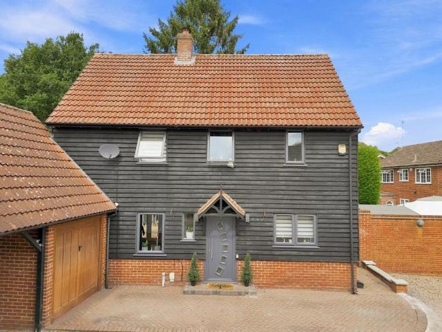 House for sale in Navestock Side, Essex