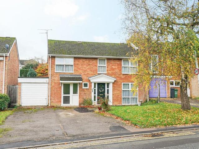 House for sale in Leighton-Linslade, Linslade