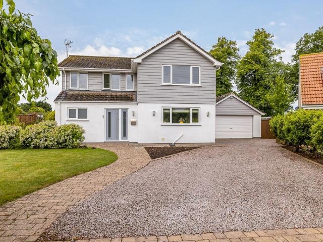 House for sale in Moulton, Moulton