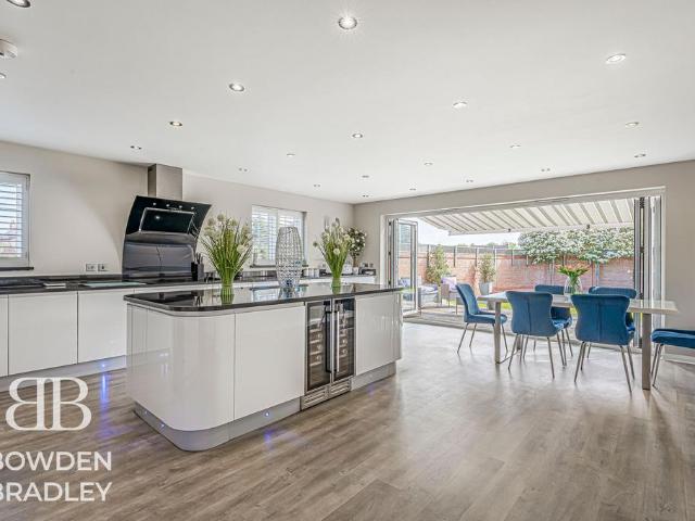 House for sale in Hornchurch, Greater London