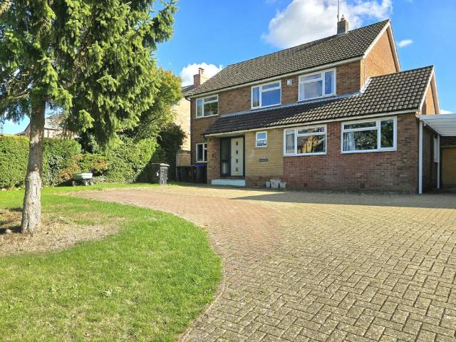 House for sale in Long Buckby, Northamptonshire