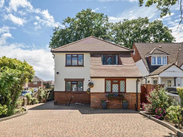 House for sale in Ickenham, Greater London