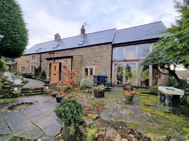 House for sale in Froggatt, East Midlands