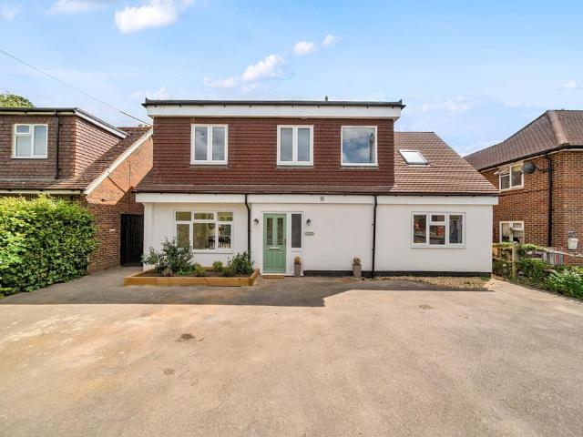 House for sale in Fole, Surrey
