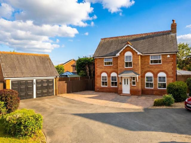 House for sale in Monkspath, West Midlands
