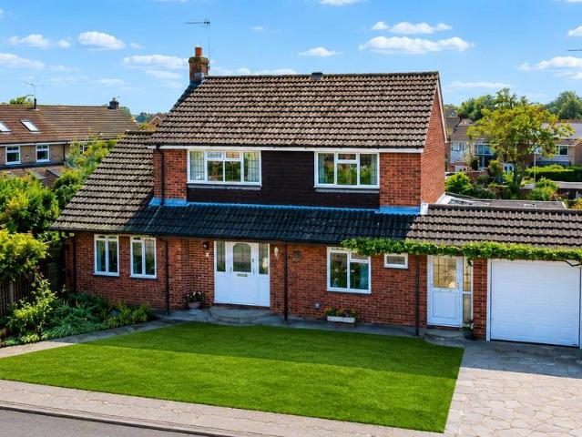House for sale in Pouchen End, Hertfordshire