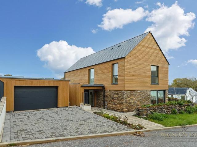 House for sale in Holbeton, Strode