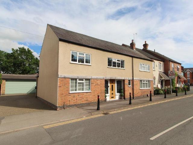 House for sale in Pinfold, Leicestershire