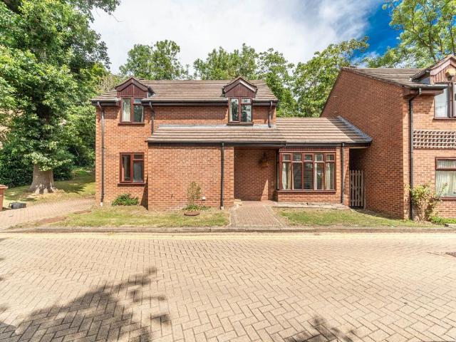 House for sale in Greater London