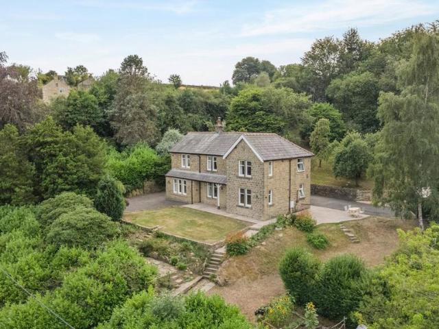 House for sale in New Mill, West Yorkshire