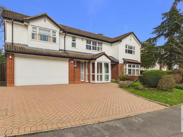 House for sale in Sutton Coldfield, West Midlands