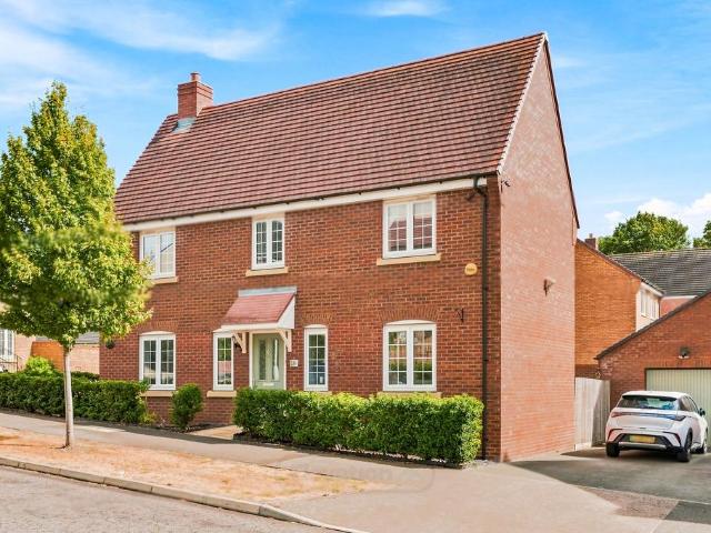 House for sale in Woodside Estate, Houghton Regis