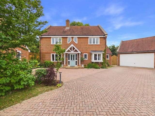 House for sale in Littlecote, West Sussex