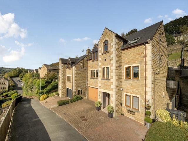 House for sale in Barwood, Calderdale