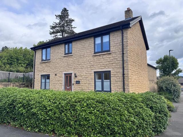 House for sale in Charlesworth, East Midlands