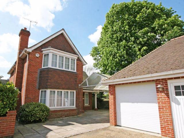 House for sale in Farnham Common, Buckinghamshire