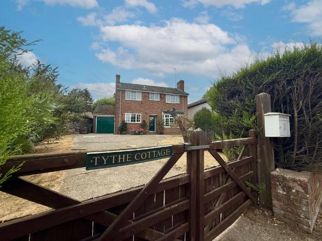House for sale in Tebworth, Bedfordshire