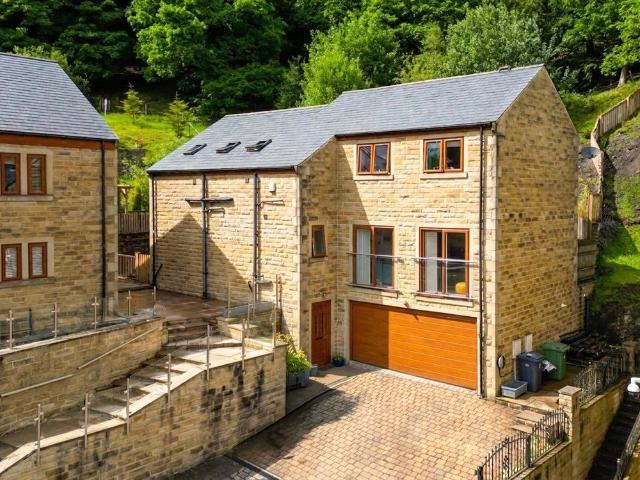 House for sale in Cornholme, Todmorden