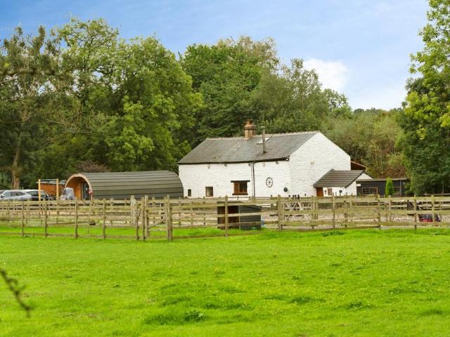 House for sale in Reedley, Pendle