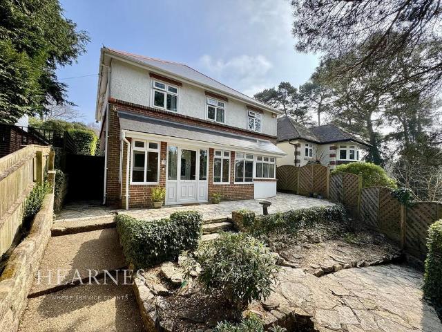 House for sale in Queens Park, Bournemouth