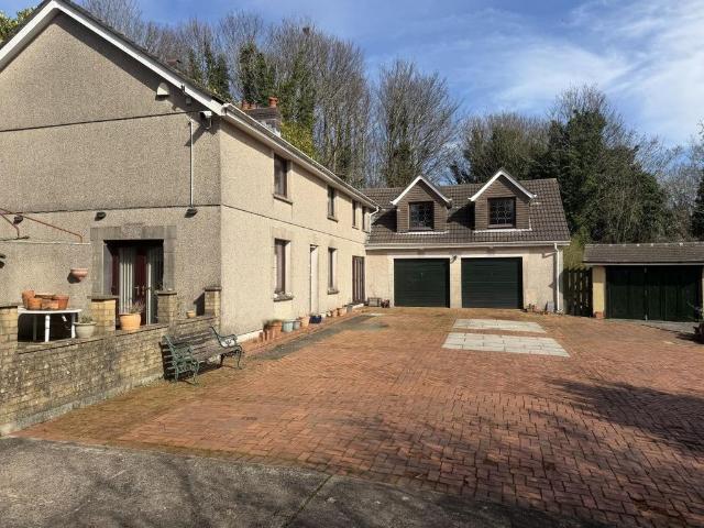 House for sale in Plasmarl, Nangreaves