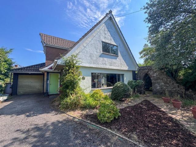 House for sale in Stoke Lodge and The Common, Patchway