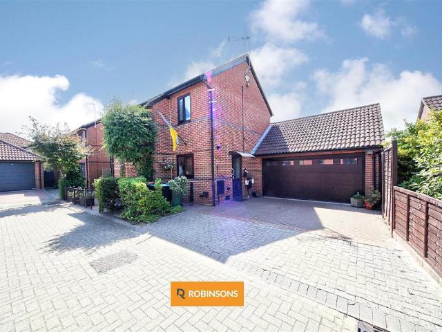 House for sale in Fenny Stratford, Milton Keynes