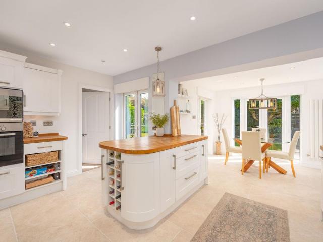 House for sale in Finchampstead