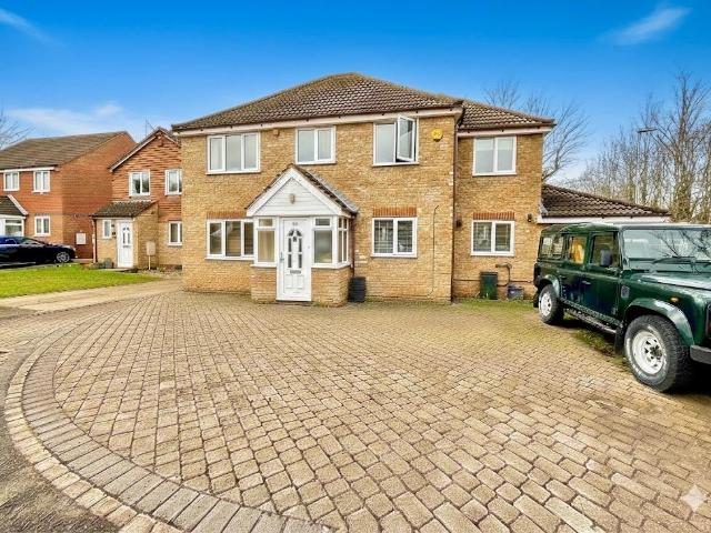 House for sale in Round Green, Luton