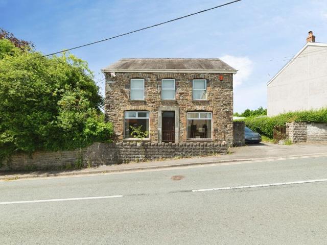House for sale in Cwmllynfell