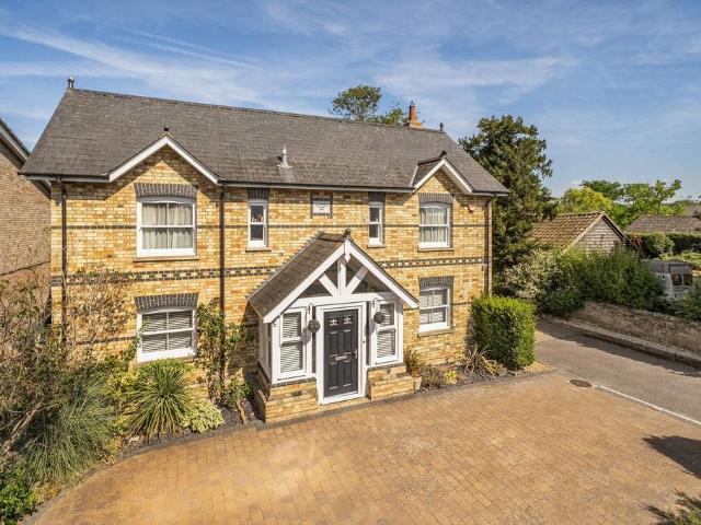 House for sale in Stotfold, Bedfordshire
