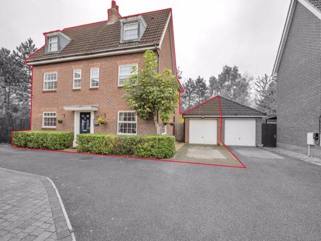 House for sale in Moreton Hall, Chedburgh