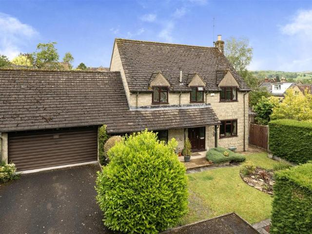 House for sale in Winchcombe, Pamington