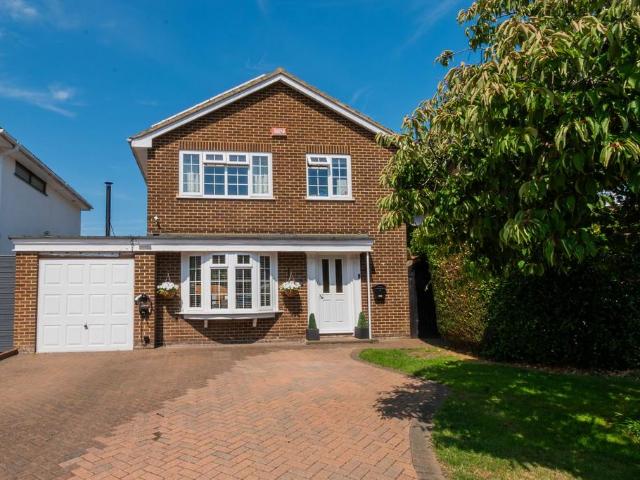 House for sale in Acol, Kent