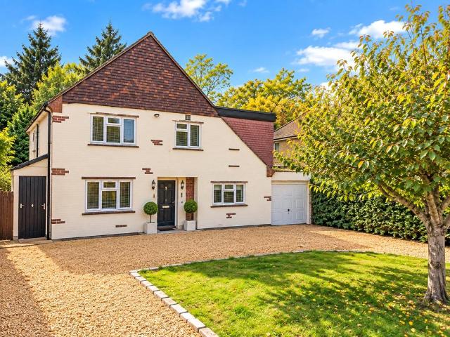 House for sale in Old Windsor, Windsor and Maidenhead