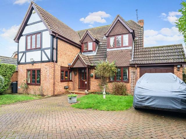 House for sale in Finchampstead