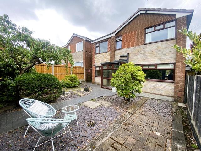 House for sale in Chadderton Fold, Pendock