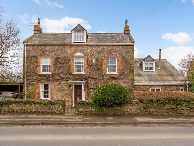 House for sale in Wickwar, South Gloucestershire