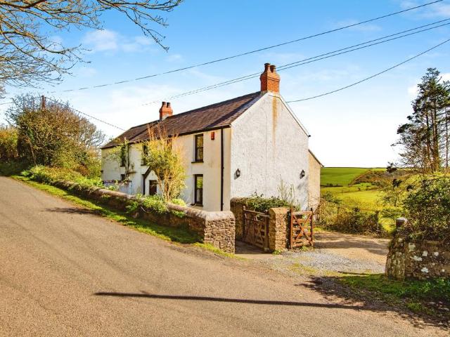 House for sale in Hundleton, Wales